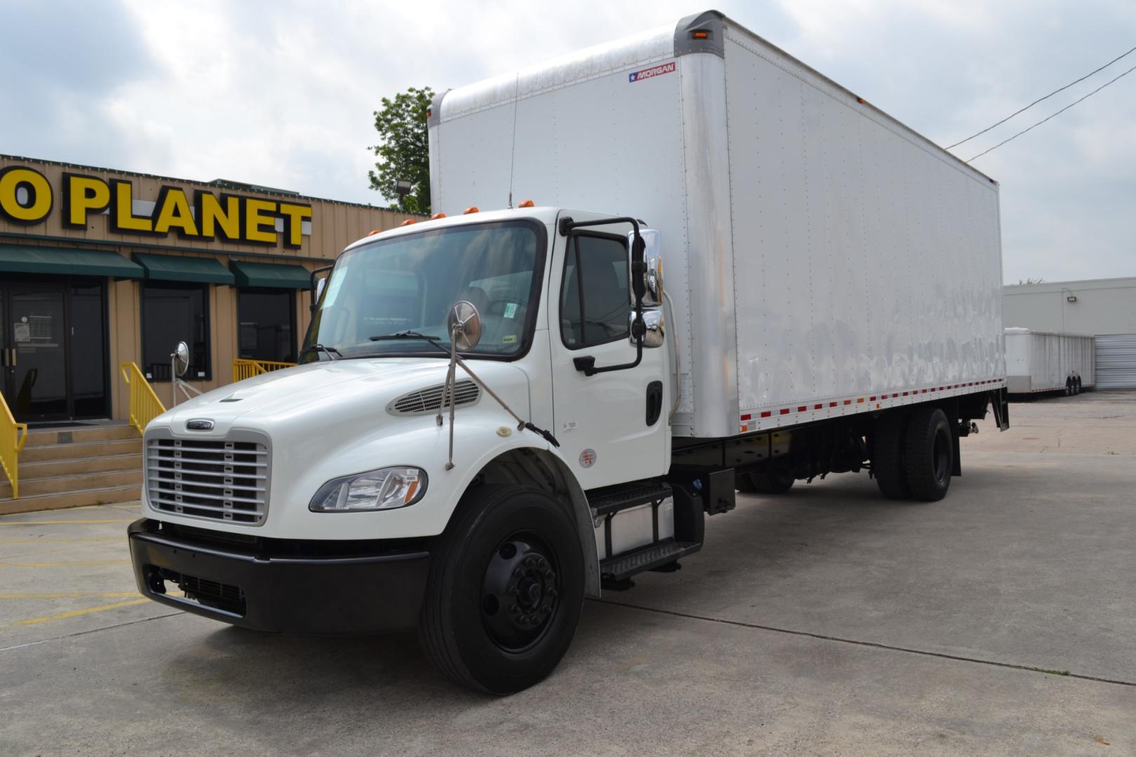 2019 WHITE /BLACK FREIGHTLINER M2-106 with an CUMMINS B6.7L 240HP engine, ALLISON 2500RDS AUTOMATIC transmission, located at 9172 North Fwy, Houston, TX, 77037, (713) 910-6868, 29.887470, -95.411903 - 26,000LB GVWR NON CDL, MORGAN 26FT BOX, 13FT CLEARANCE , 103" X 102", AIR RIDE, DUAL 50 GALLON FUEL TANKS, WALTCO 2,500LB CAPACITY STEEL LIFT GATE, POWER WINDOWS & LOCKS, COLD A/C, - Photo#0